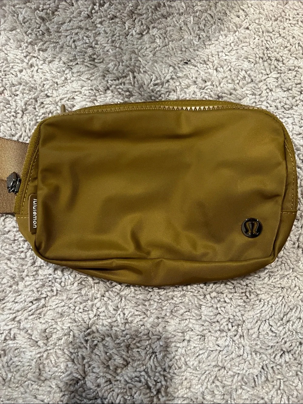 lululemon athletica Men's Olive Waist Pack
